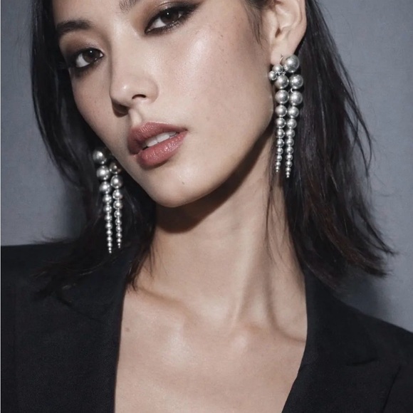 Jewelry - Silver Pearl Cascade Drop Earrings - Elegant Women's Jewelry